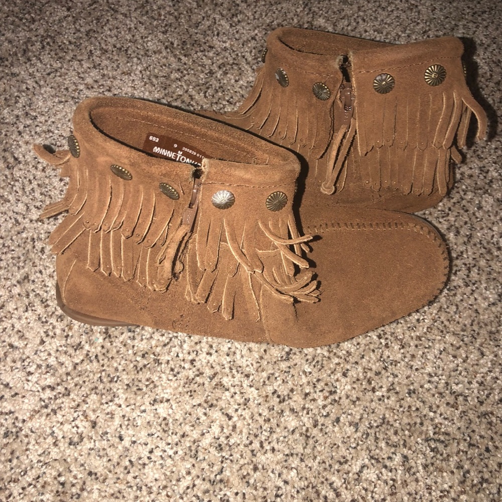 Minnetonka fringe booties